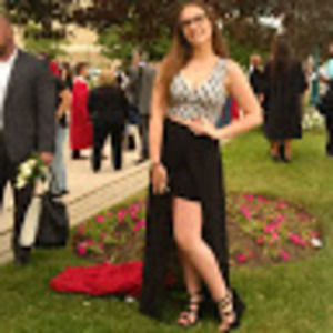 Meet your Posher, Julia